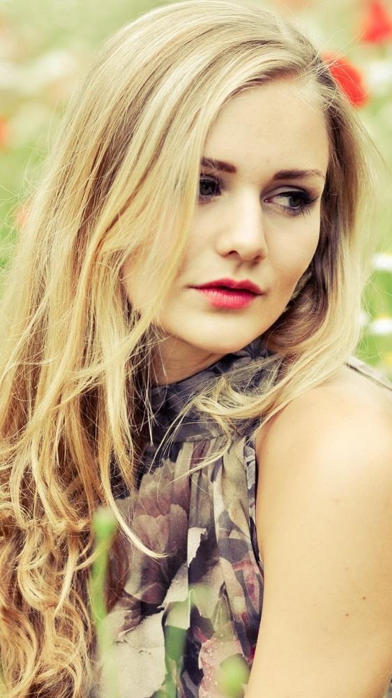 Beautiful Girls Wallpapers